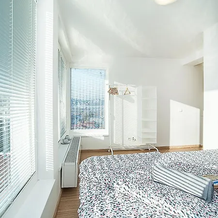 Castle View With 3 Balconies Ideal For Groups By Easybnb