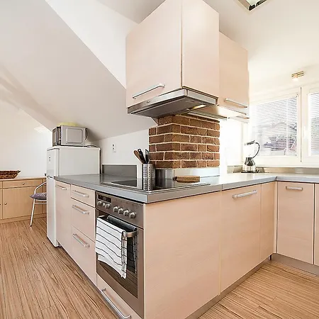 Apartment Castle View With 3 Balconies Ideal For Groups By Easybnb