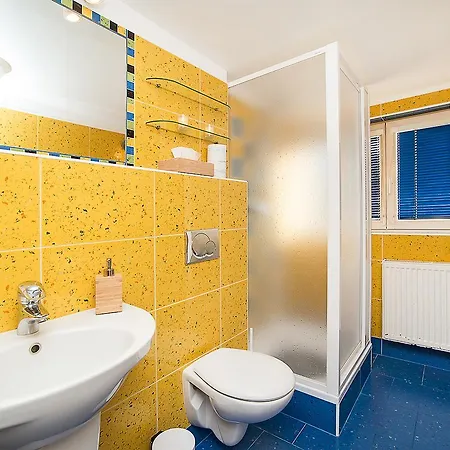 Apartment Castle View With 3 Balconies Ideal For Groups By Easybnb